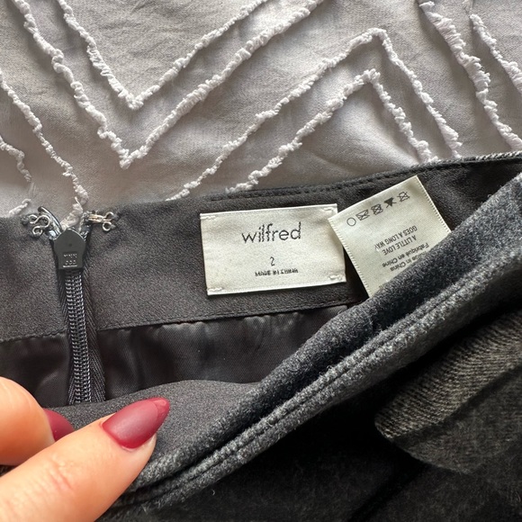 Wilfred wool blend skirt with tie front in size 2 - Picture 4 of 4